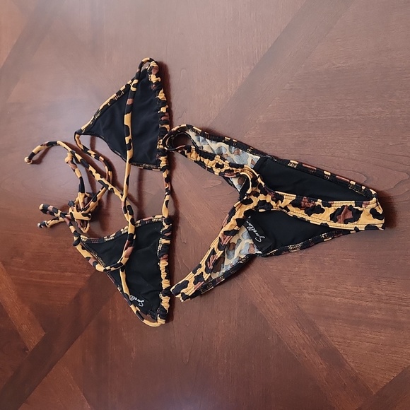 Sorella Thong Bikini - Picture 2 of 6